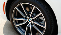 Check out this sleek 2020 BMW 330i xDrive Sedan! With its AWD capability, sunroof, and remote engine... (image 7)
