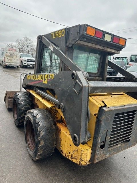 2000 New Holland LS170 in Heavy Equipment in Kitchener / Waterloo - Image 4