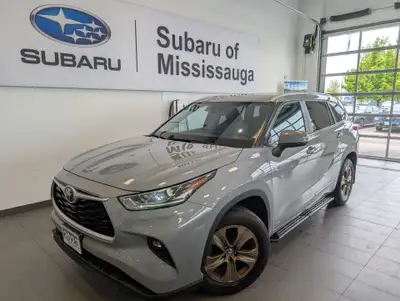 Come see this very high demand 2023 Toyota Highlander HYBRID XLE with only 1 previous owner and a cl...