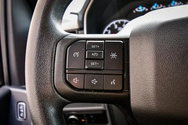 2021 Ford F-150 XLT • REMOTE START • PARK ASSIST • APPLE CARPLAY in Cars & Trucks in Ottawa - Image 17