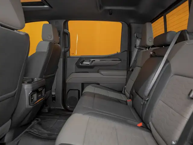 2023 Chevrolet Silverado 1500 ZR2 CREW 4X4 V8 *TOIT* NAV CUIR SI in Cars & Trucks in Laurentides - Image 34