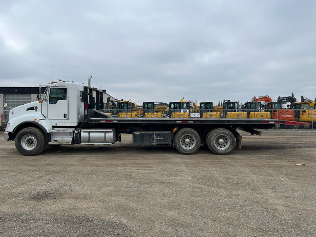 2016 Kenworth T4 Cable Deck Truck - Car Hauler / Tow Truck - Day in Heavy Equipment in Edmonton - Image 4