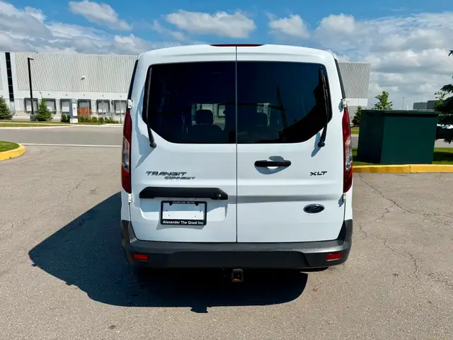 2018 Ford Transit Connect Van XLT - GAS SAVER - ONLY 160K! dans Autos et camions dans Région d’Oakville/Halton - Image 5