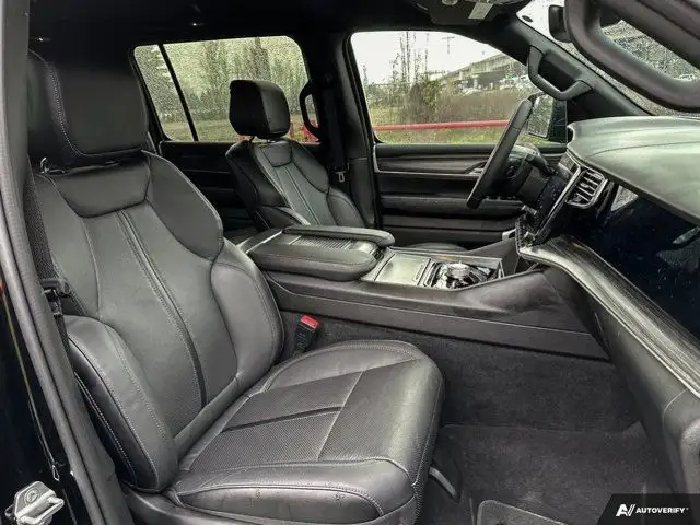 2023 Jeep Wagoneer Series III | Ex-Demo | 7-Passenger | 3.0L dans Autos et camions dans Tricities/Pitt/Maple - Image 14