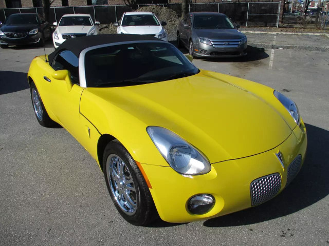 2008 PONTIAC Solstice 35,000 KM COMME NEUF in Cars & Trucks in Longueuil / South Shore - Image 2