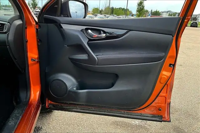 2018 Nissan Qashqai AWD SV in Cars & Trucks in Edmonton - Image 24