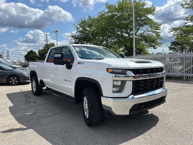 2021 Chevrolet SILVERADO 2500HD 4WD Crew Cab LT Z71 6.6L GAS SHO in Cars & Trucks in Oakville / Halton Region - Image 3