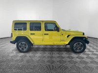 Heated Seats, Heated Steering Wheel, Dual-Zone Automatic climate control, Remote Start, Alpine Premi... (image 5)