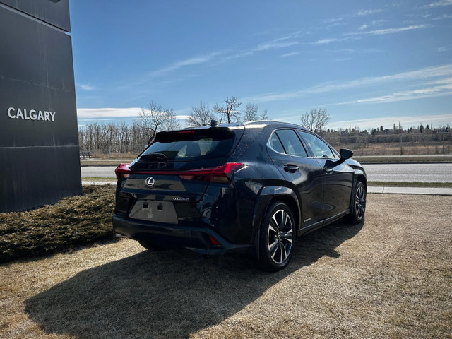 2022 Lexus UX 250h in Cars & Trucks in Calgary - Image 3