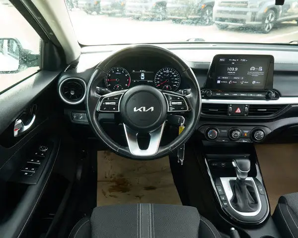 2022 Kia Forte EX | Charging Pad | Apple CarPlay | Heated Wheel in Cars & Trucks in Edmonton - Image 15