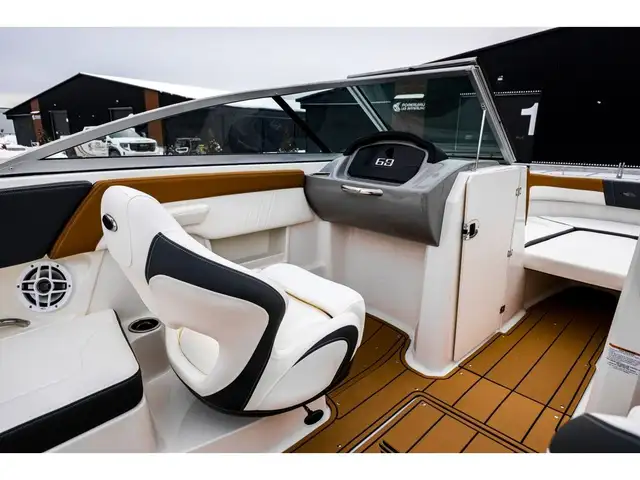 2025 Chaparral 23 SSI in Powerboats & Motorboats in Québec City - Image 24
