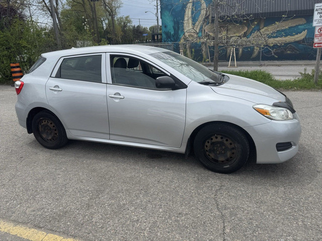 2009 Toyota Matrix 4dr Hatchback (1.8L 4cyl 5M) in Cars & Trucks in City of Toronto - Image 4