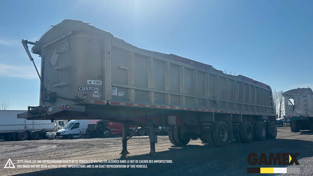 2005 CUSTOM DOMPEUR REMORQUE A BASCULE ENDOMMAGE in Heavy Trucks in Oshawa / Durham Region - Image 2