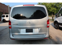 2018 MERCEDES METRIS 8 PASSENGERS LEATHER SEATS VAN WITH SIDE AND REAR PRIVACY GLASSES AND DUAL POWE... (image 5)