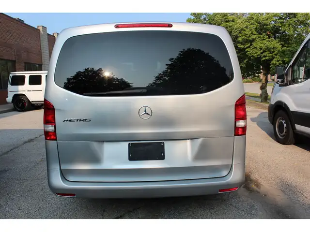 2018 Mercedes-Benz Metris Passenger Van 8 PASSENGERS - LEATHER dans Autos et camions dans Ville de Toronto - Image 7