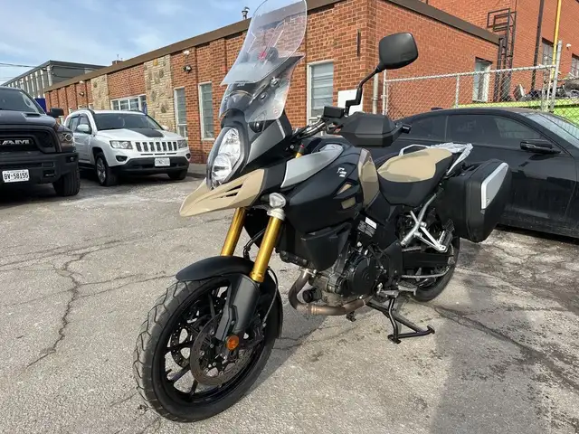 2014 Suzuki V-Strom 1000 ~ VSTROM 1000CC ~ VERSATILE ~ CLEAN BIK in Street, Cruisers & Choppers in City of Toronto - Image 4