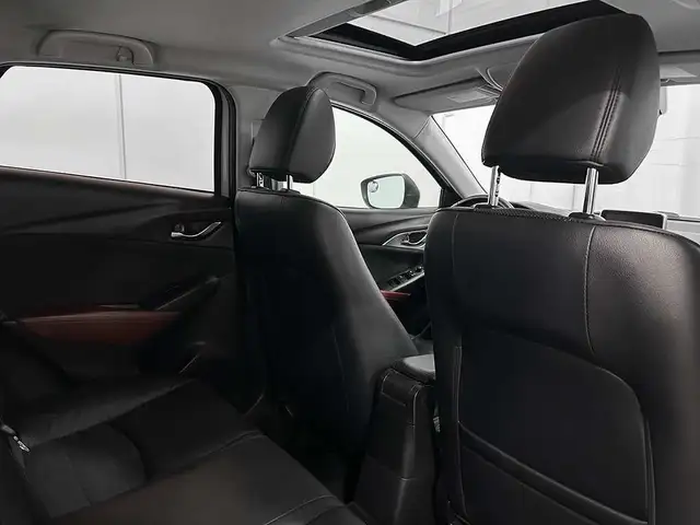 2017 Mazda CX-3 GT AWD - TOIT OUVRANT - INT. CUIR NOIR/ROUGE MAG in Cars & Trucks in Québec City - Image 28