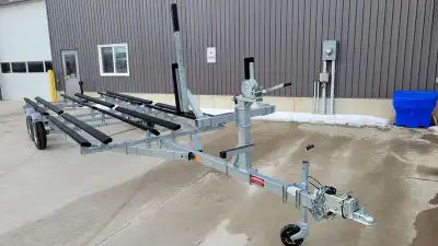 Load Rite 22 to 24ft Galvanized Pontoon Boat Trailer. Model LOA-22/24T-4100TRIB1 22-24’ Tritoon tand...