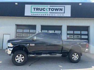 2018 Ram 2500 SLT 4x4 Crew Cab with the 6.7L Cummins Diesel and only 90,000kms! Big lift and tires,...