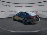 This Mazda Mazda3 has a strong Intercooled Turbo Regular Unleaded I-4 2.5 L/152 engine powering this... (image 5)