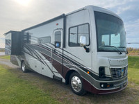  2023 Holiday Rambler Vacationer 35K Motorisé classe A Holiday R