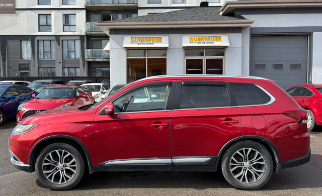2016 Mitsubishi Outlander in Cars & Trucks in Laval / North Shore - Image 3