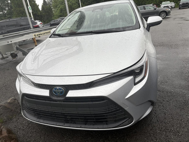 Toyota Corolla LE HYBRIDE 2024 AWD - BAS MILLAGE - in Cars & Trucks in Québec City - Image 3