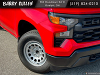 Elevate your workday with the powerful and resilient new Chevrolet Silverado 1500, boldly dressed in... (image 1)