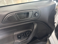 Vitres électriques, Portes électriques, Direction assistée, Régulateur de vitesse, Rétroviseurs élec... (image 8)