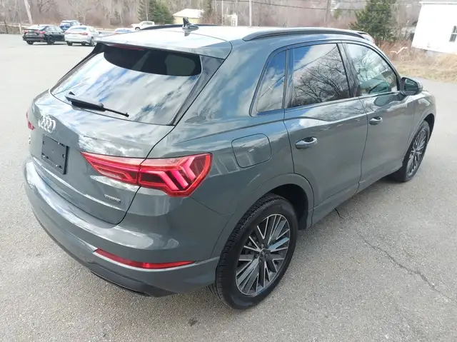 2022 Audi Q3 45 Komf AWD! ONE OWNER! AUDI WARRANTY! BLACK PACK! dans Autos et camions dans Bedford - Image 6