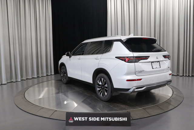 2025 Mitsubishi Outlander LE in Cars & Trucks in Edmonton - Image 4