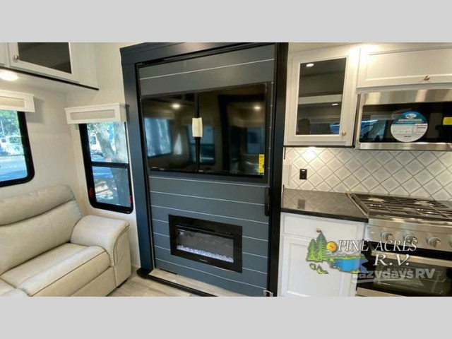 2024 Forest River RV Cedar Creek Experience 3425RL in Travel Trailers & Campers in Truro - Image 3