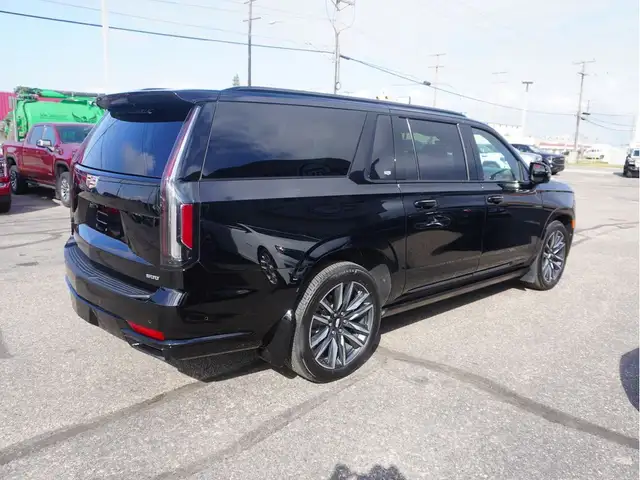 2023 Cadillac Escalade ESV SPORTPLAT63849104638339124