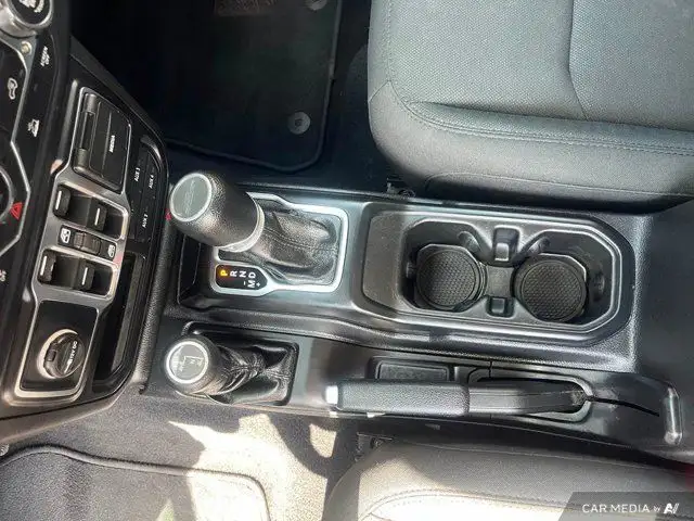 2020 Jeep Gladiator Sport S in Cars & Trucks in Moncton - Image 17