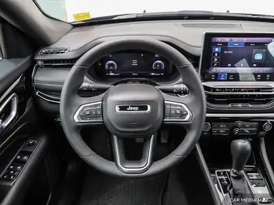 2024 Jeep Compass Altitude | Heated Seats | Rain Sensing Wipers, View more