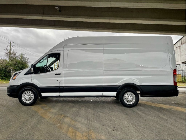 2022 Ford Transit Cargo Van T-250 AWD 3.5 ECO-BOOST HIGH-ROOF 14 in Cars & Trucks in Delta/Surrey/Langley - Image 4