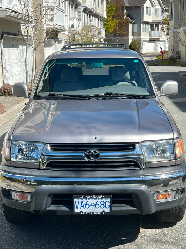 2001 Toyota 4-Runner SR5 in Cars & Trucks in Richmond - Image 2