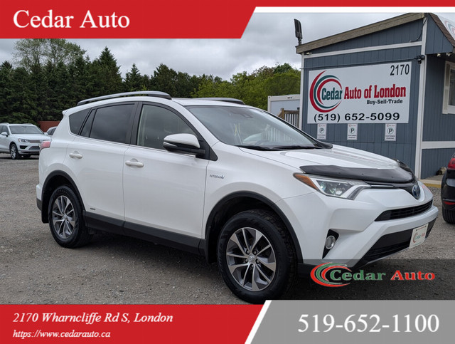 2018 Toyota RAV4 Pending Sale - XLE AWD Hybrid in Cars & Trucks in London - Image 2