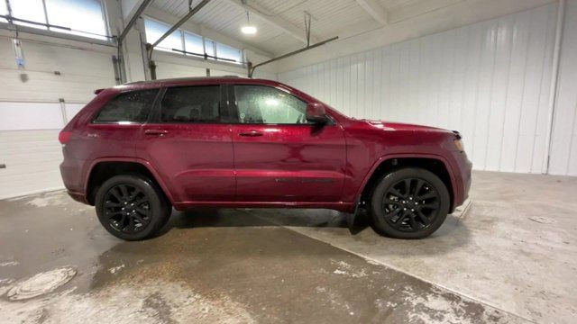 2018 Jeep Grand Cherokee Altitude IV | Enhanced  in Cars & Trucks in Saskatoon - Image 4