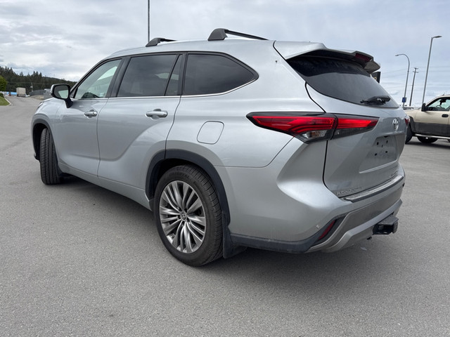 2022 Toyota Highlander Platinum PLATINUM AWD (SUNROOF - HEADS UP in Cars & Trucks in Cranbrook - Image 3