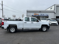 See Dealer Website for Details. 2018 Chevrolet Silverado 1500 camion de travail/LS (image 7)