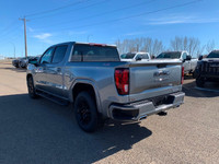 The 2025 Sierra 1500 heightens your driving experience with comfortable seating and a tall, commandi... (image 4)