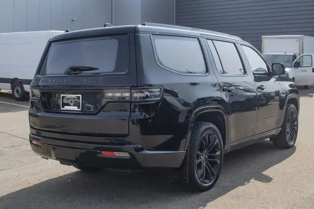 2022 Jeep Grand Wagoneer Obsidian in Cars & Trucks in Edmonton - Image 10