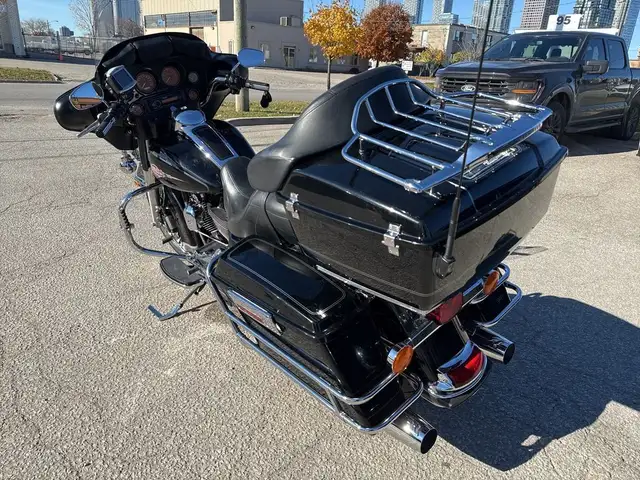 2011 Harley-Davidson Electra Glide Classic ~ ELECTRA GLIDE CLASS in Sport Touring in City of Toronto - Image 7