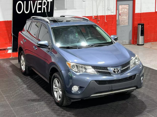 2013 TOYOTA RAV4 XLE 1 PROPRIO/CAMERA/TOIT-OUVRANT/SIEGES CHAUFF in Cars & Trucks in City of Montréal
