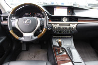 Drive the Lexus ES 300h Premium Where sophistication meets performance, The Lexus ES Hybrid Premium... (image 9)