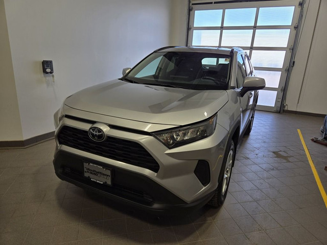  2021 Toyota RAV4 LE AWD in Cars & Trucks in Winnipeg - Image 2