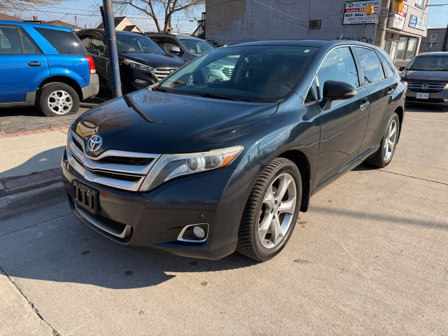 2016 Toyota Venza 4dr Wgn V6 EXL,AWD in Cars & Trucks in Hamilton - Image 2