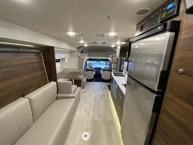 2025 Winnebago View 24D in RVs & Motorhomes in Abbotsford - Image 15