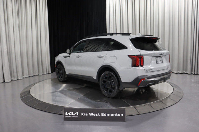 2025 Kia Sorento 2.5T X-Line Limited w/Black Interior DEMO /... in Cars & Trucks in Edmonton - Image 4